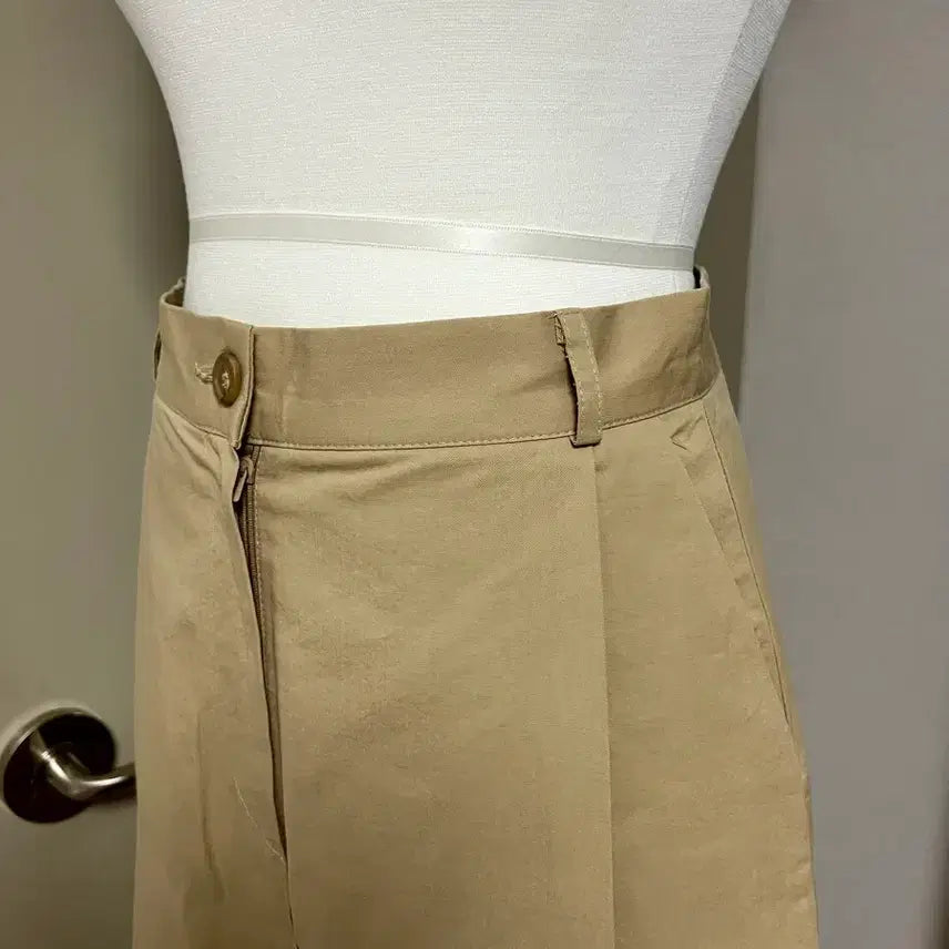 [BUNJANG] Beige Pin Tuck A-Line Midi Skirt / [새상품] 베이지 핀턱 A라인 미디 스커트