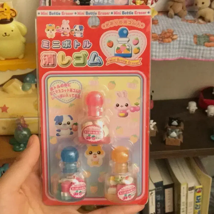 [BUNJANG] Sanrio Hello Kitty Mini Eraser (Sealed) / 쇼와레트로 고전 일본 미니 지우개 비즈 미개봉새상품 키티 똥사이즈 초소형