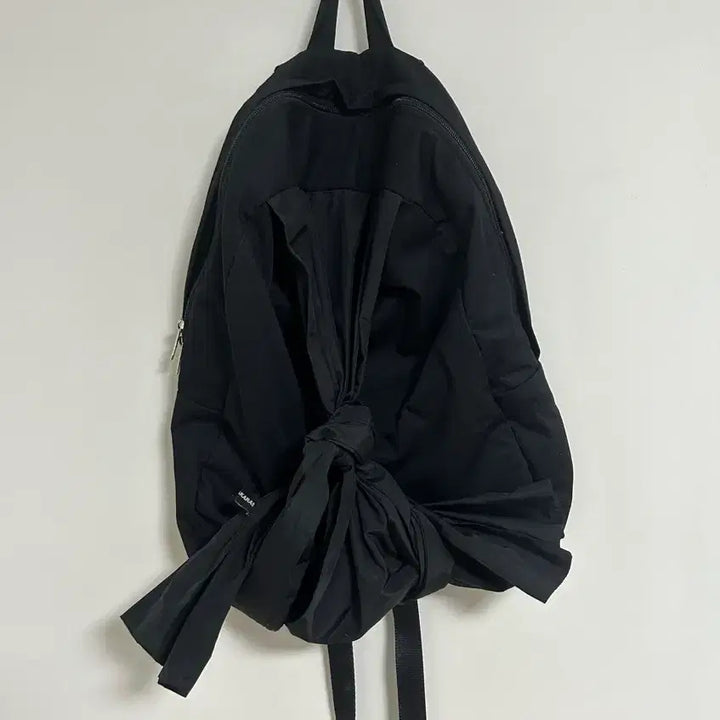[BUNJANG] LeeWooGama Kalas Ribbon Backpack Black / 이우가마카라스 리본 백팩 블랙
