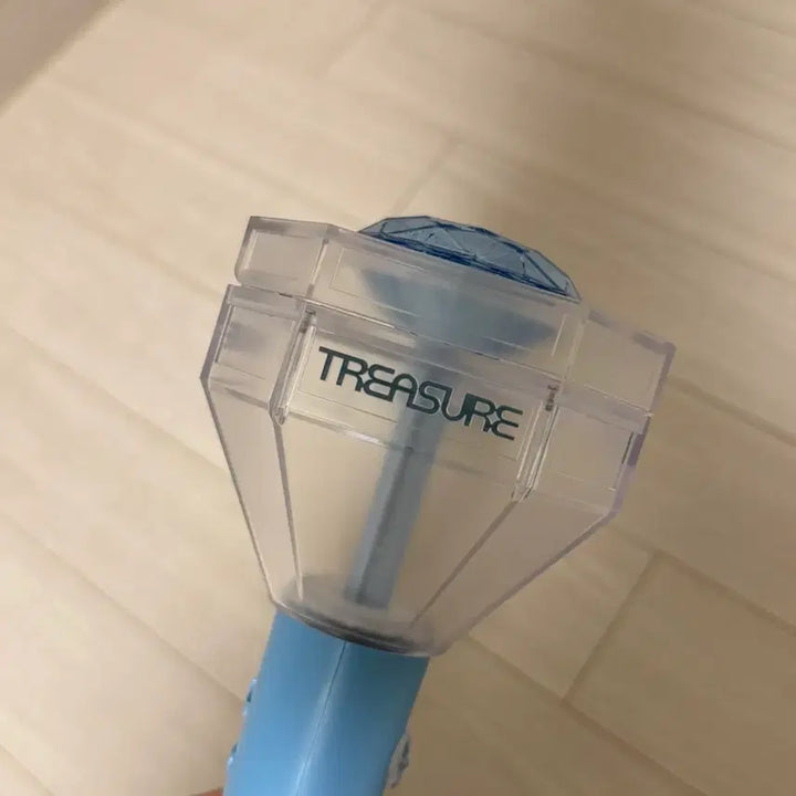 [BUNJANG] TREASURE TRIGHT Lightstick Version 1 / 트레저 트라이트 응원봉 버전 1 양도 판매