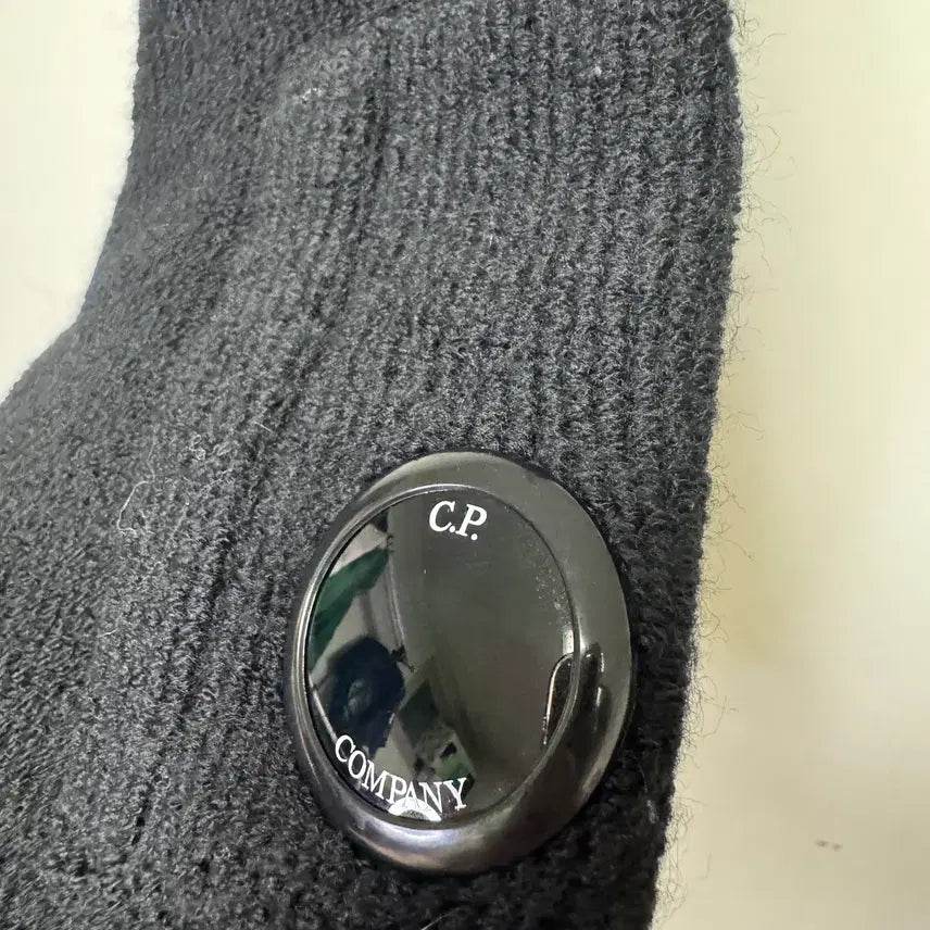 [BUNJANG] C.P. Company Lambswool Lens Zip-Up Knit Black / C.P. 컴퍼니 램스울 렌즈 와펜 하프집업 니트 블랙 48