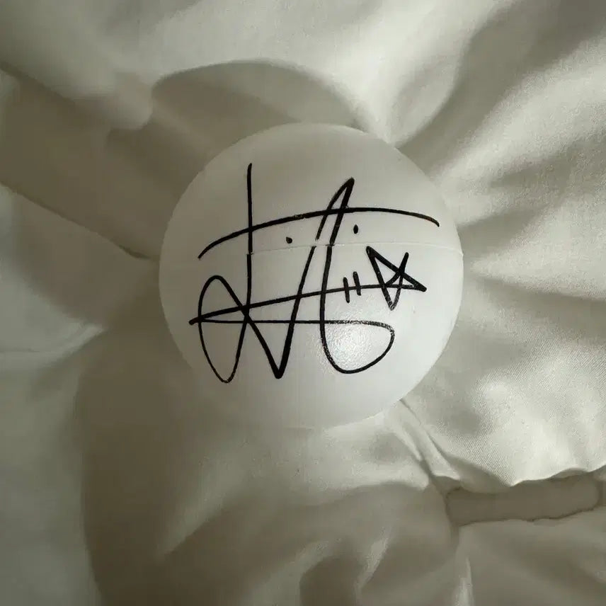[BUNJANG] Kim Sejeong Signed Baseball I.O.I Concert / 김세정 친필 싸인볼 사인볼 아이오아이 콘서트