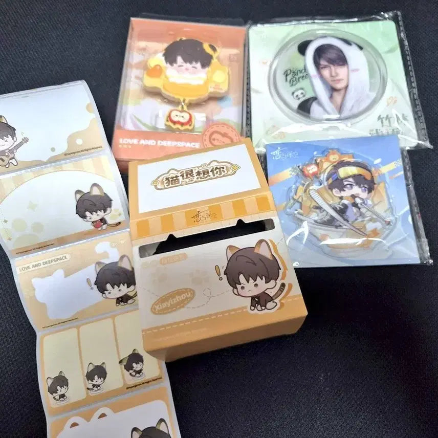 [BUNJANG] Love and Deepspace Howoo Cat Butler Roll Stickers, Fridge Badge Magnets / 러브앤딥스페이스 럽딥 하우주 냥집사 롤 스티커 냉장고 뱃지 자석