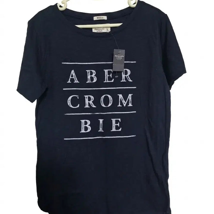 [BUNJANG] Abercrombie Navy Short Sleeve T-Shirt (S) / (새상품)아베크롬비 네이비 반팔 티셔츠 (S)
