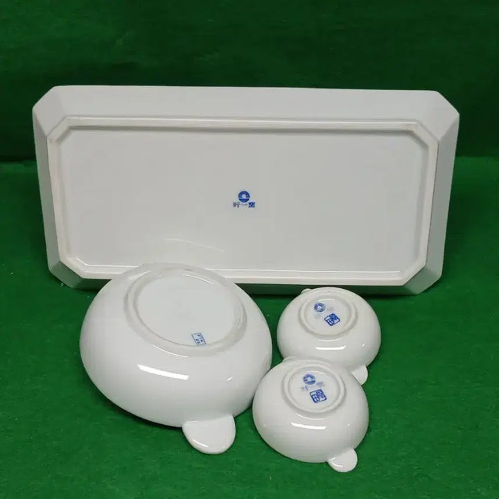 [BUNJANG] Kim Ik-young Celadon Porcelain Duck Dish Set (Type B) - 4pcs / *김익영 도예가 은전(토전)우일요 오리찬기 [B형]4pcs
