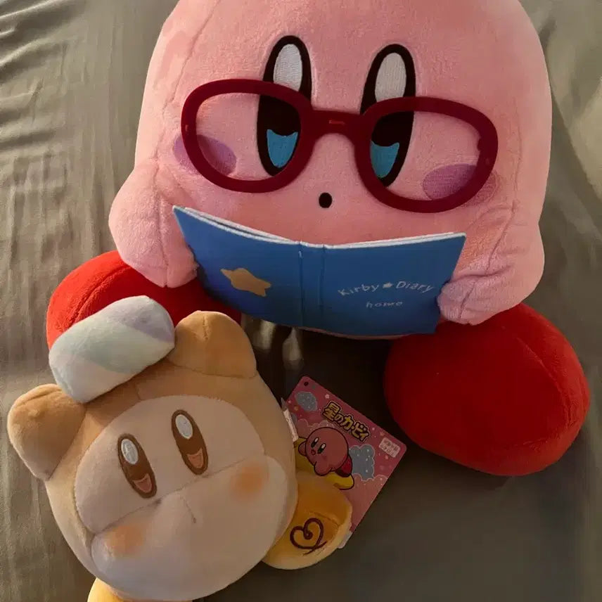 [BUNJANG] Kirby Reading Plush Toy (Rare) / (희귀) 책읽는 별의 커비 인형 정품