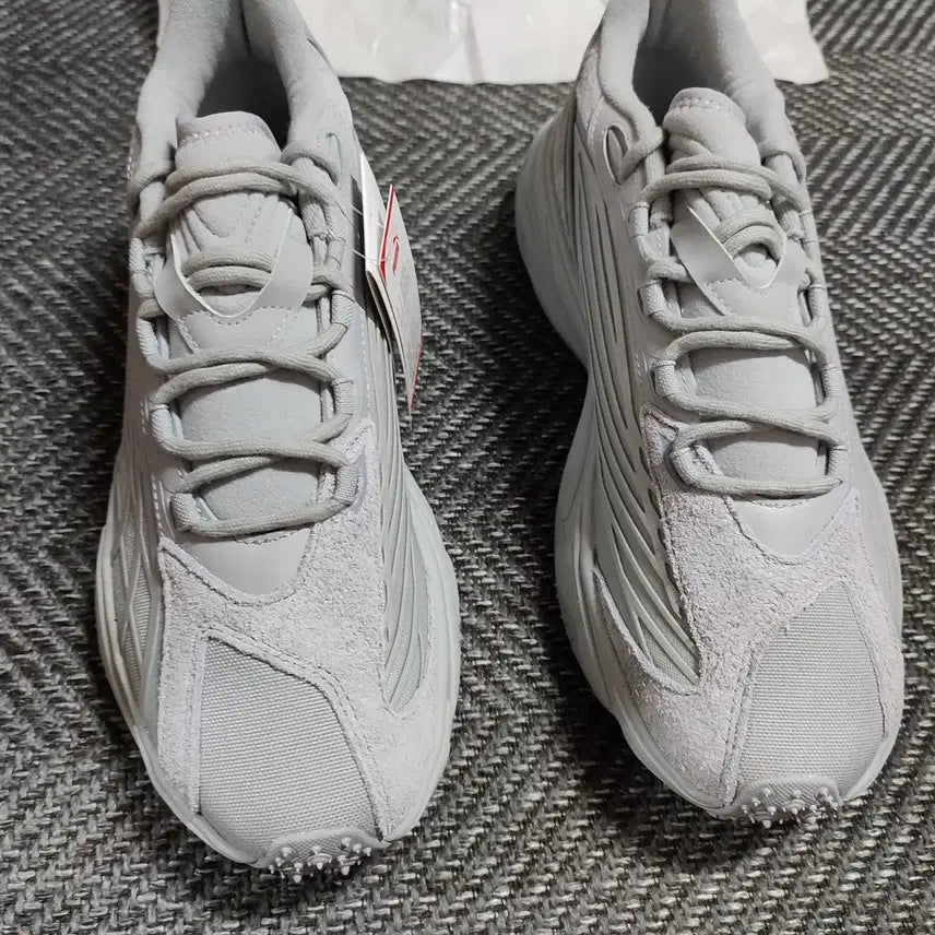 [BUNJANG] Puma Spirex Premium Grey Running Shoes 280mm New / 푸마 스파이렉스 프리미엄 그레이 런닝화 280mm 새제품