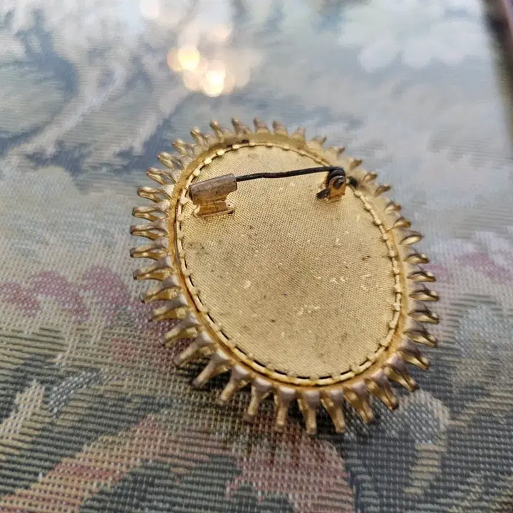 [BUNJANG] Vintage French Cameo Brooch / 빈티지 프랑스 카메오 브로치