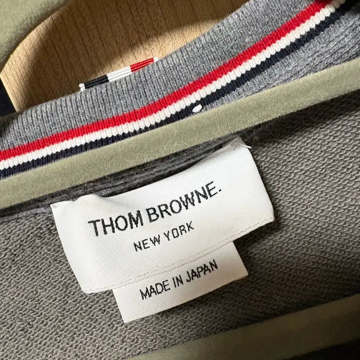 [BUNJANG] Thom Browne Crewneck Sweatshirt Grey / 톰브라운 맨투맨 그레이