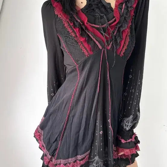 [BUNJANG] OzOn Ozcross Lace Detail Halter Blouse / 오즈온 오즈크로스 레이스 디테일 홀터 블라우스