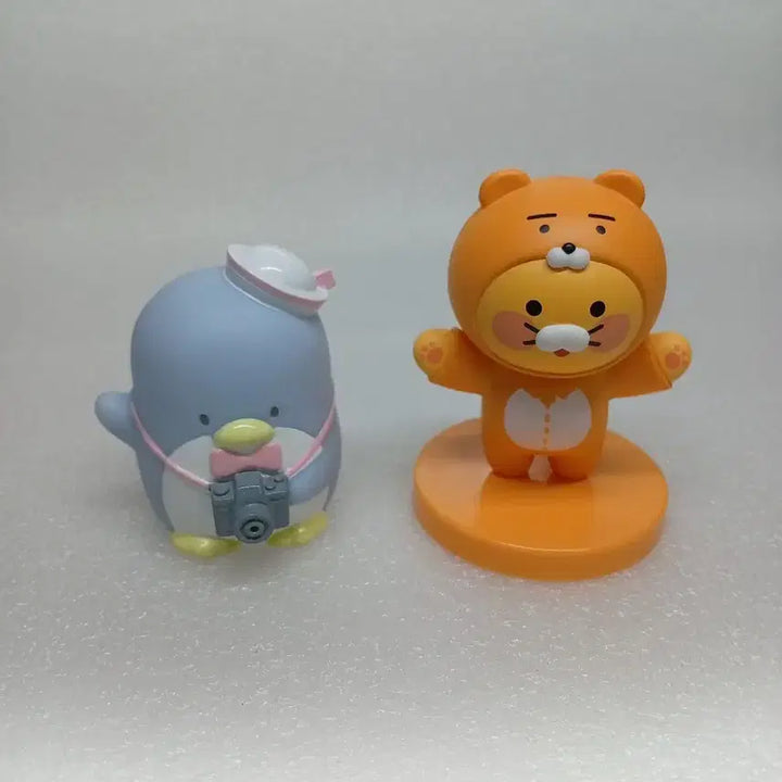 [BUNJANG] Kakao Friends Ryan &amp; Sanrio Tuxedo Sam Figure Set / 카카오 프렌즈 라이언 산리오 턱시도샘