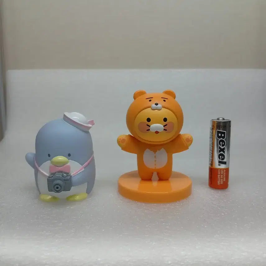 [BUNJANG] Kakao Friends Ryan &amp; Sanrio Tuxedo Sam Figure Set / 카카오 프렌즈 라이언 산리오 턱시도샘