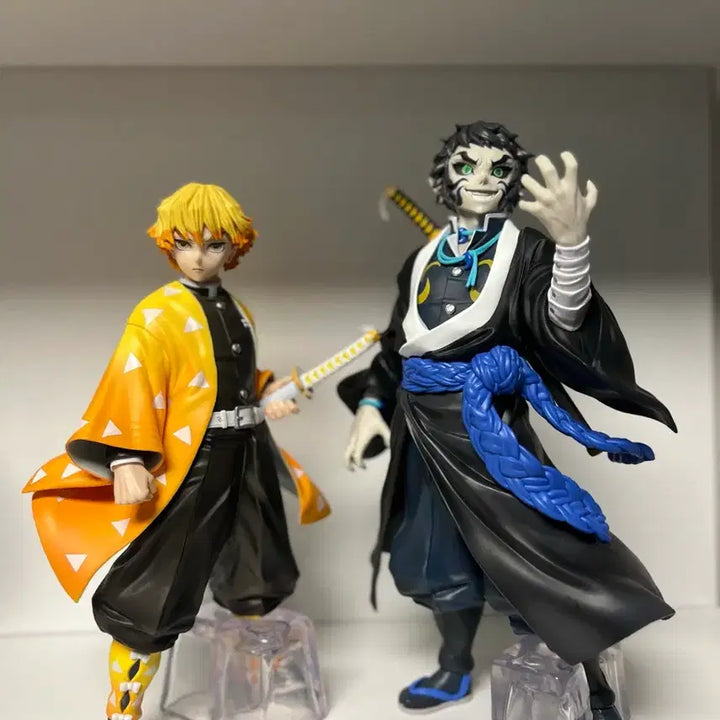 [BUNJANG] Kimetsu no Yaiba Zenitsu A Prize, Kaigaku B Prize Figure Set (Opened) / 제일복권 귀멸의칼날 젠이츠 a상 , 카이가쿠 b상 개봉품