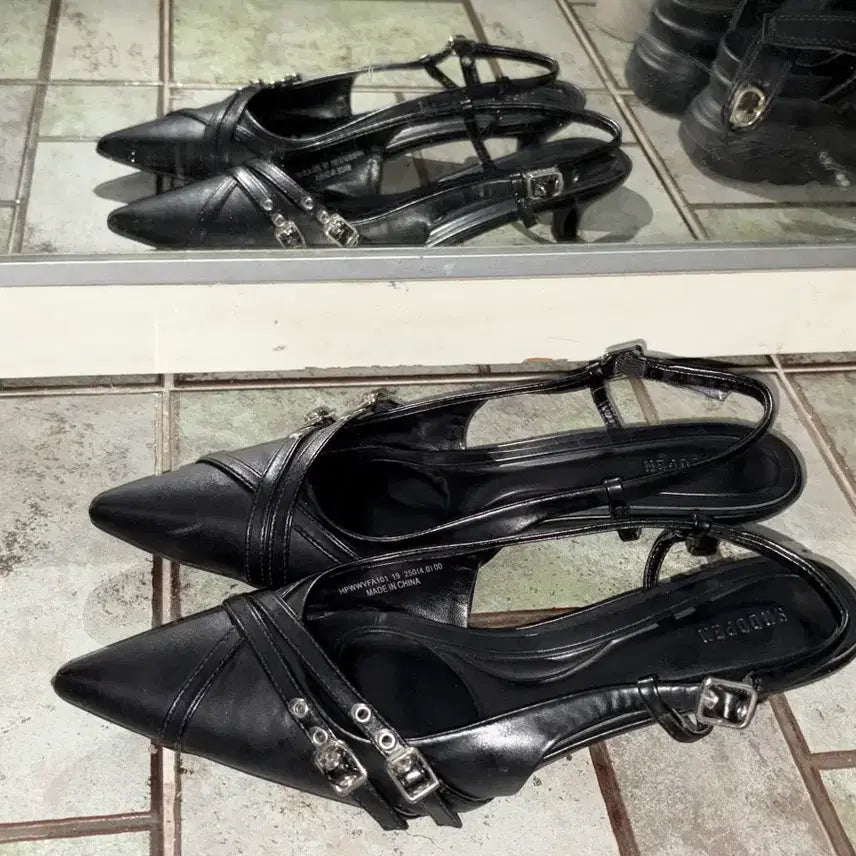 [BUNJANG] SUECOMMA BONNIE Stiletto Triple Buckle Slingback Shoes 250 / (원가4.0/네고o) 슈펜 스틸레토 트리플 버클 슬링백 여성 구두 250