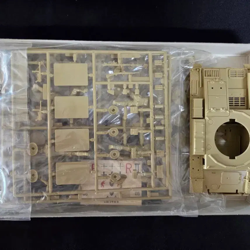 [BUNJANG] Tamiya 1:35 German Panzerkampfwagen II Ausf. F/G Model Kit / 1:35 German PanzerKampfwagen II Ausf. F/