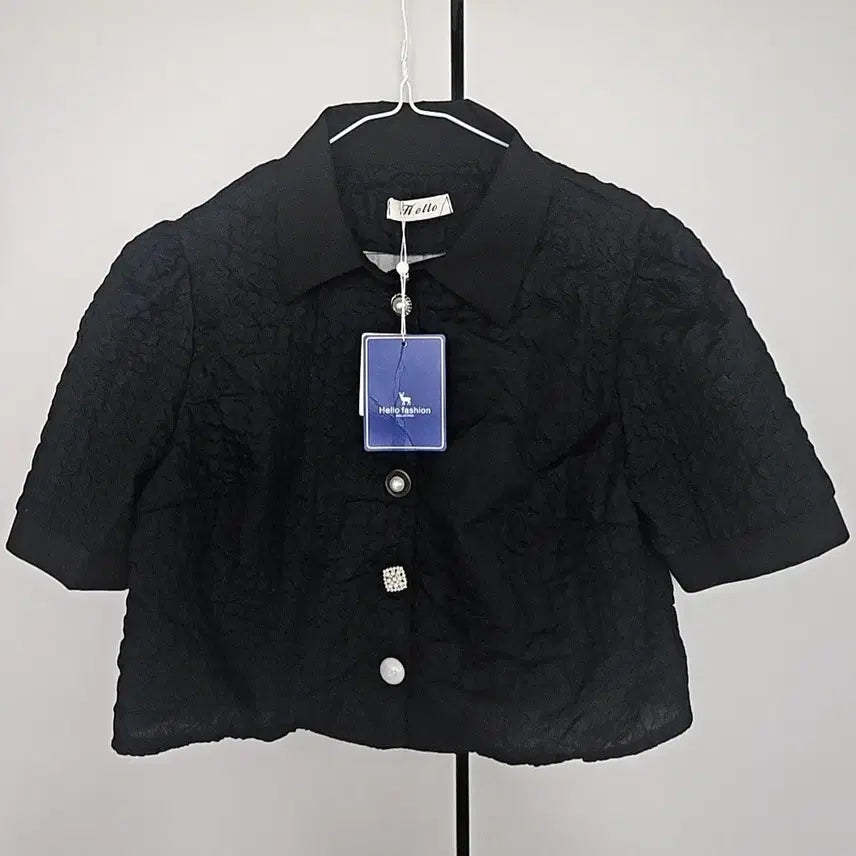 [BUNJANG] Black Embossed Cropped Blouse / (텍 달린) 블랙 엠보싱 크롭 블라우스