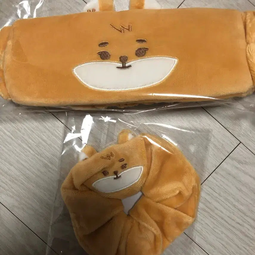 [BUNJANG] Day6 Japan Hairband &amp; Hair Tie Set / 데이식스 일본 헤어밴드,헤어끈 스크런치 세트