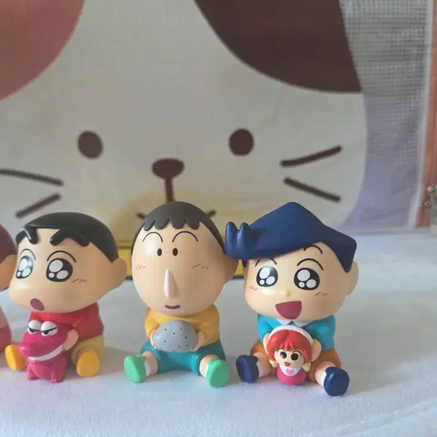 [BUNJANG] Crayon Shin-chan "Hug Me Tight" Gacha Figures Set / 짱구 꼬옥 안아줘 가챠