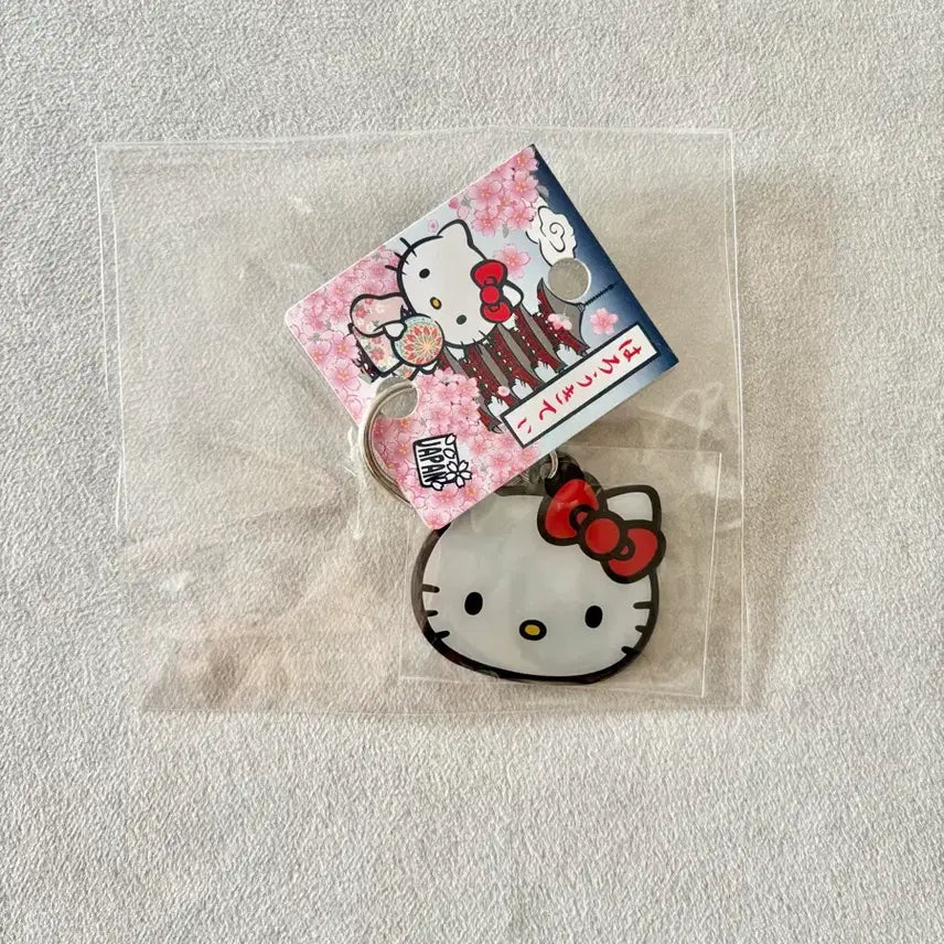 [BUNJANG] Hello Kitty Official Acrylic Keychain / 헬로키티 아크릴키링 정품