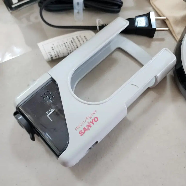 [BUNJANG] Sanyo Portable Dual Voltage Travel Iron / 미사용 Japan 산요SANYO 휴대용 겸용 다리미 110V 220V