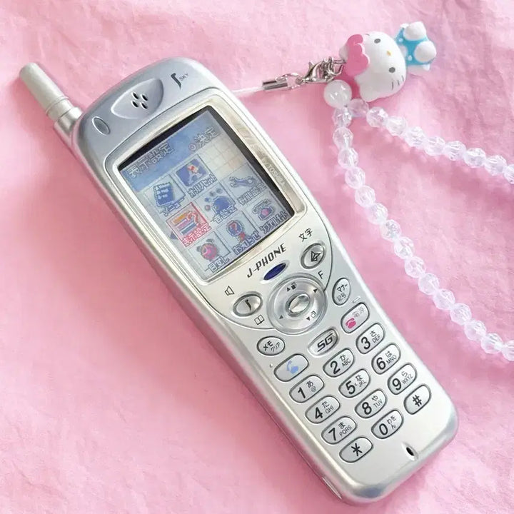 [BUNJANG] Docomo Kitty Phone Garu Phone Mock-up Phone Folder Phone Classic Pink Model Phone / 도코모 키티폰 갸루폰 목업폰 핸드폰 폴더폰 고전폰 핑크 모형폰