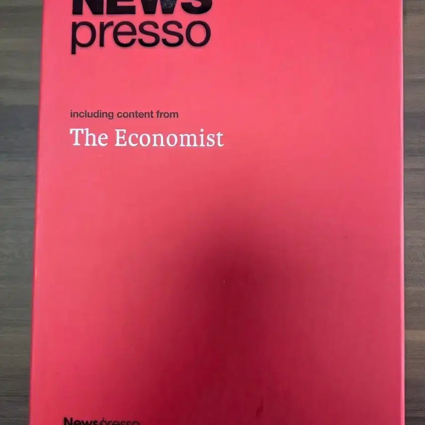 [BUNJANG] Newspresso x The Economist Collaboration Edition Book / 도서 뉴스프레소 The Economist 컬래버 에디션 책
