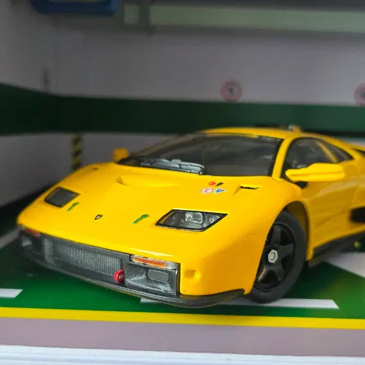 [SOLD OUT] 1:18 02년식 핫휠 디아블로gt