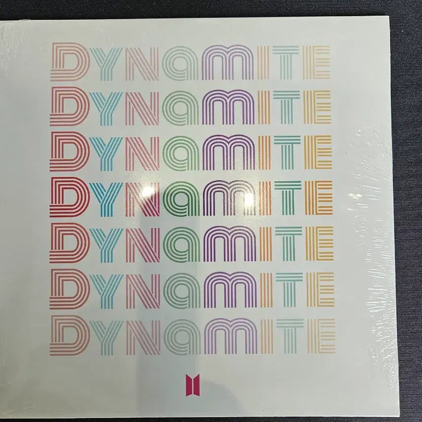 [BUNJANG] BTS Dynamite 7inch Vinyl LP (Sealed) / 미개봉- BTS Dynamite 7inch Vinyl LP 다이너마이트