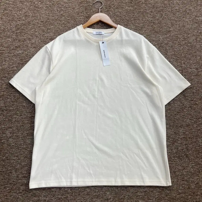 [BUNJANG] Brenson Ivory Short-Sleeve T-Shirt XL / 새상품) 브렌슨 아이보리 반팔 티셔츠 XL