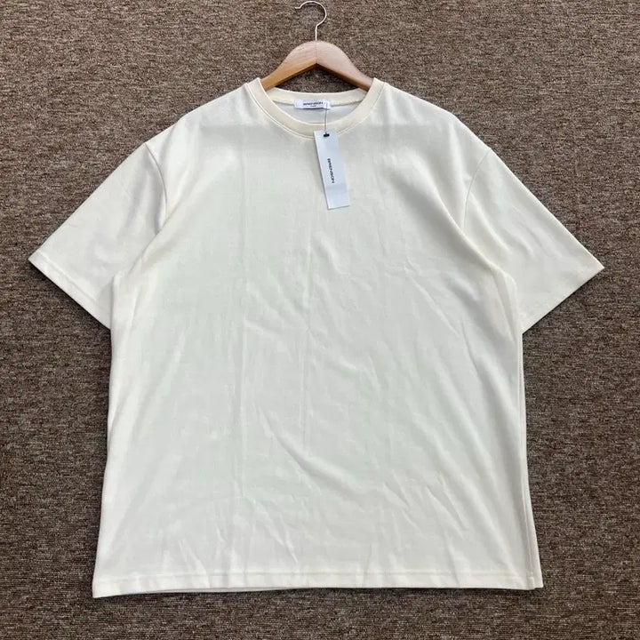 [BUNJANG] Brenson Ivory Short-Sleeve T-Shirt XL / 새상품) 브렌슨 아이보리 반팔 티셔츠 XL