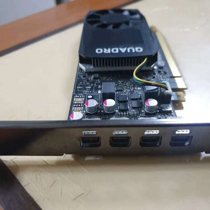 [SOLD OUT] 쿼드로 P1000 그래픽카드