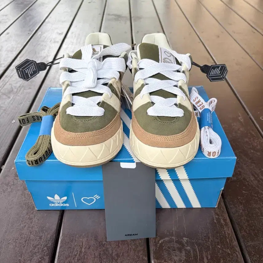 [BUNJANG] Adidas x Human Made Adimatic Sneakers / (새제품) 아디다스x휴먼메이드 아디매틱 255