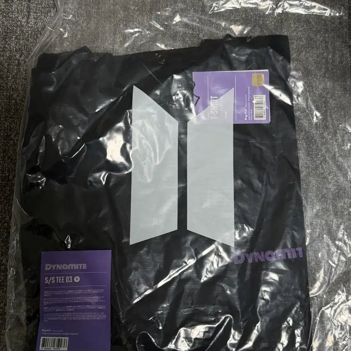 [BUNJANG] BTS Dynamite Short-Sleeved T-Shirt Black / 방탄소년단 다이너마이트 반팔 티셔츠 블랙