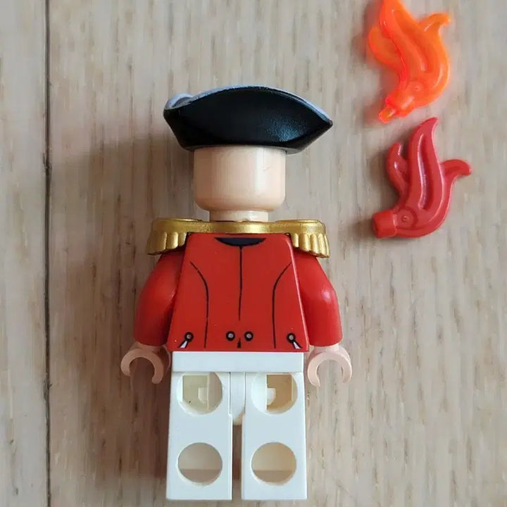 [BUNJANG] LEGO Pirates of the Caribbean King George Officer Minifigure / 올드 레고 정품 캐리비안 해적 정부군 킹 조지 장교 미니피규어 미피