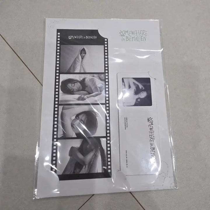 [BUNJANG] Park Bo Young Exhibition Film Bookmark 4-Cut Sticker Set / 박보영 전시회 팜플렛 + 필름북마커 4컷스티커 세트  미개봉 새상품
