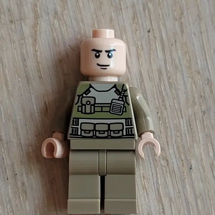 [BUNJANG] LEGO Genuine Superman Colonel Hardy Minifigure / 레고 정품 슈퍼맨 스몰빌 하디 대령 미니피규어