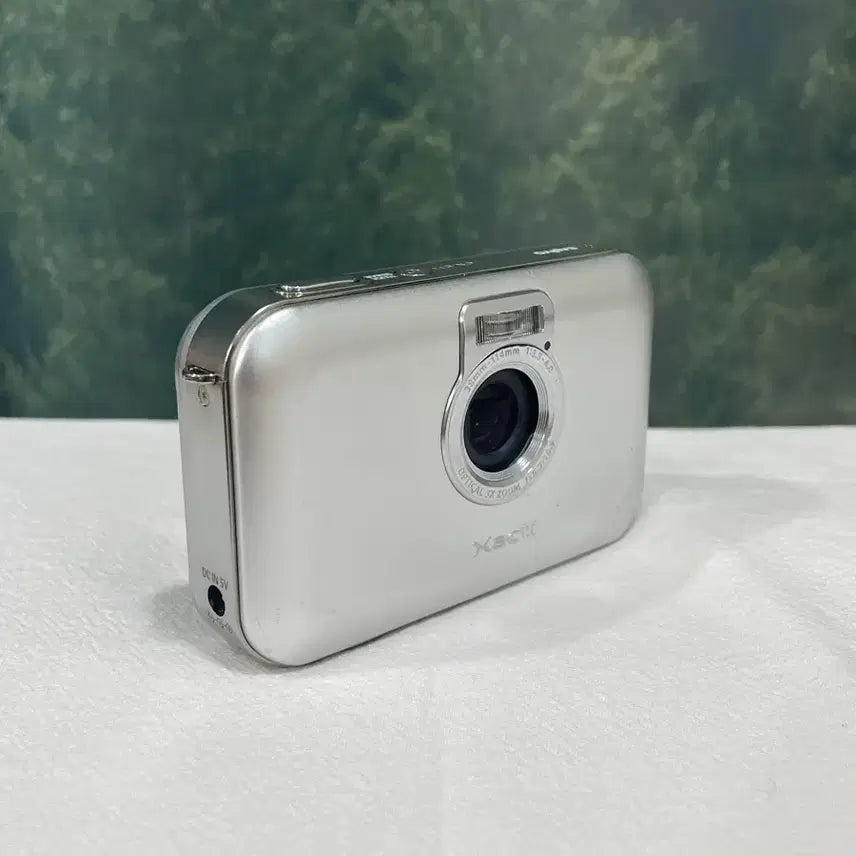 [BUNJANG] Sanyo Xacti DSC-E6 Vintage Digital Camera / 산요 작티 DSC-E6 디지털카메라 빈티지디카 디카