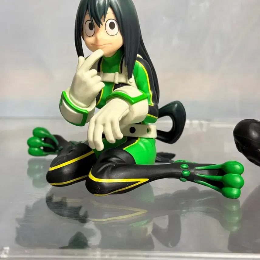 [BUNJANG] My Hero Academia Tsuyu Asui &amp; Denki Kaminari Figure (Unsealed, Box Not Included) / 개봉/박스x) 나히아 츠유, 덴키 피규어