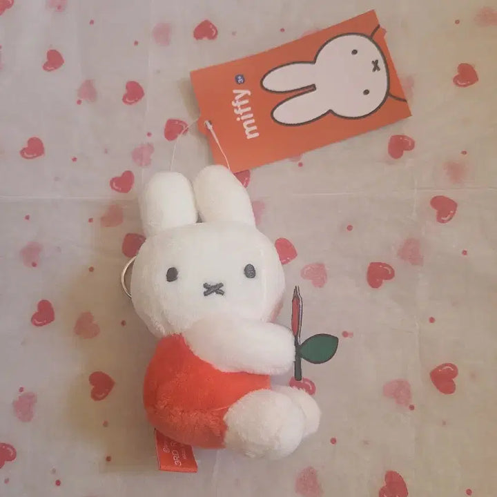 [BUNJANG] Miffy Flower 8cm Keyring Doll / 산리오  꽃을든 미피 8cm 키링 인형 정품