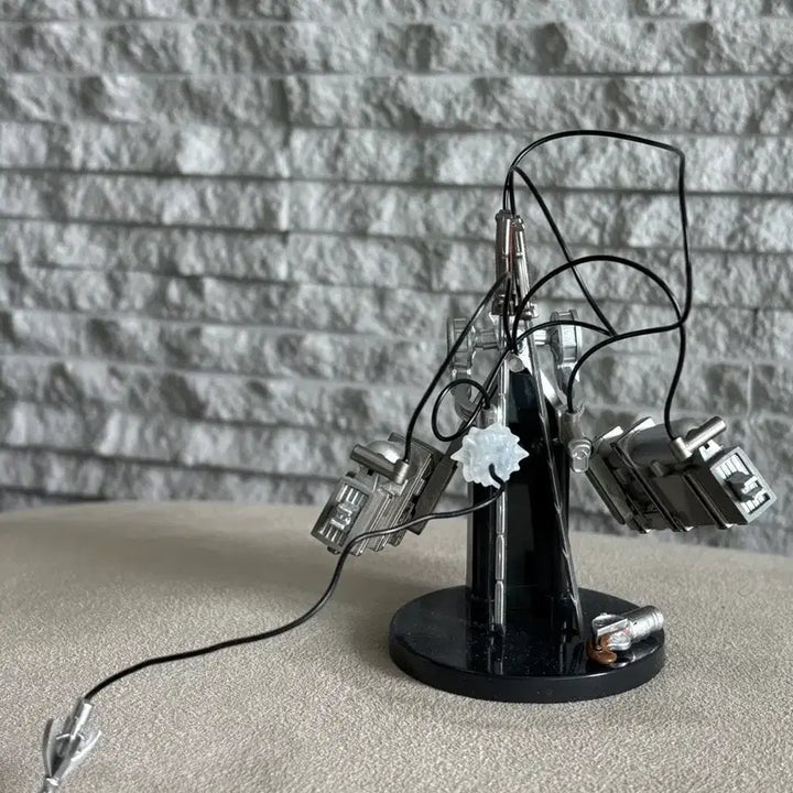 [BUNJANG] Attack on Titan Vertical Maneuvering Equipment Gacha / 진격의거인 입체기동장치 가챠