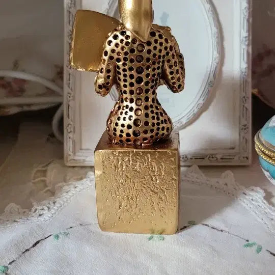 [BUNJANG] Gold Reading Woman Sculpture / 금색 독서 조각상