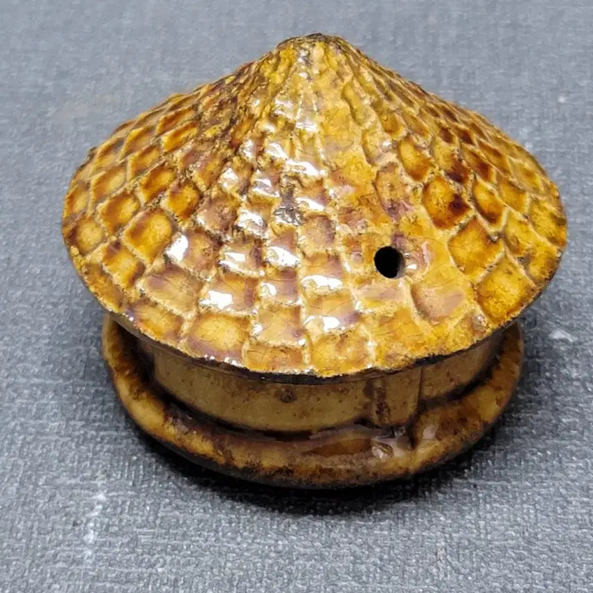 [BUNJANG] Korean Traditional House Shaped Ceramic Inkstone Holder / 초가집 연적 도자기