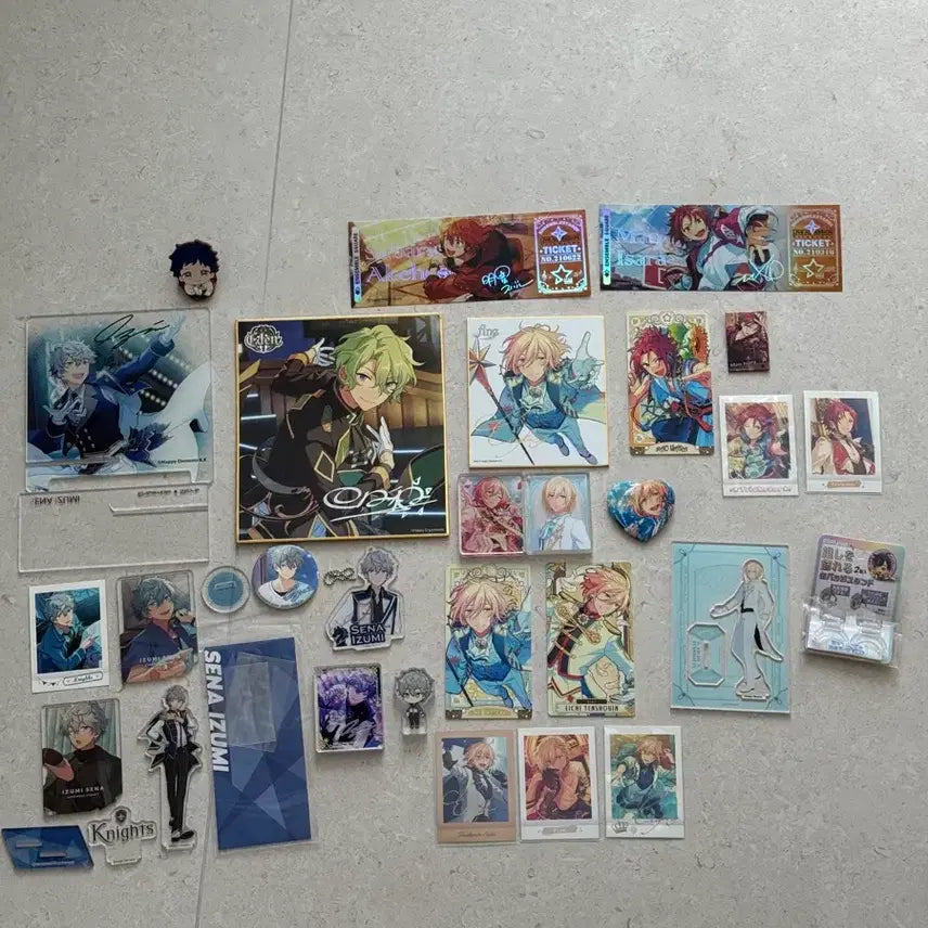 [BUNJANG] Ensemble Stars! Sena Izumi, Tenshoin Eichi, Isara Mao, Tomoe Hiyori Merchandise Bundle Set / 앙스타 세나 이즈미/텐쇼인 에이치/이사라 마오/토모에 히요리 굿즈 일괄