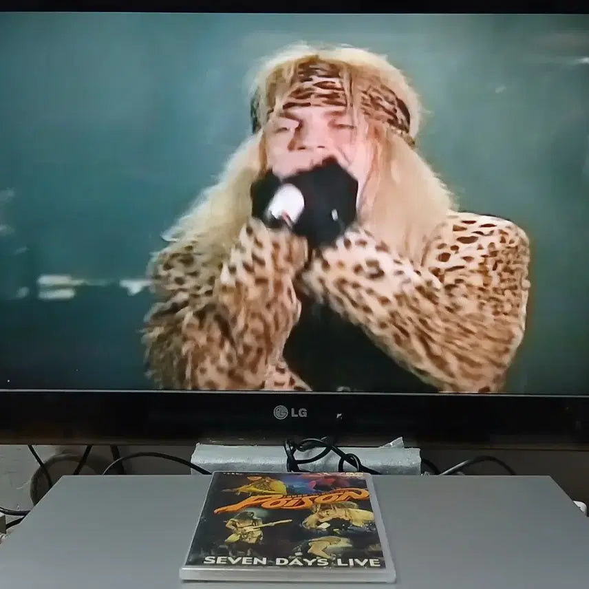 [BUNJANG] Poison Seven Days Live 1993 DVD / DVD 락 Poison 1993년 라이브 &