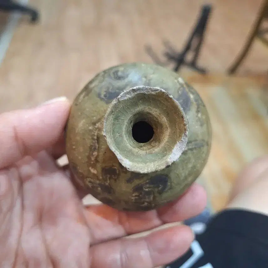 [BUNJANG] Goryeo Dynasty Celadon Vase with Iron-Painted Floral Design / 고려청자 유병