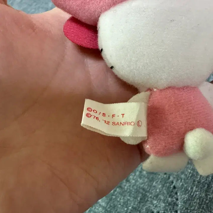 [BUNJANG] Hello Kitty Classic Chopper Doll Keychain / (오늘만 할인)헬로키티 고전 쵸파 인형 키링 판매중