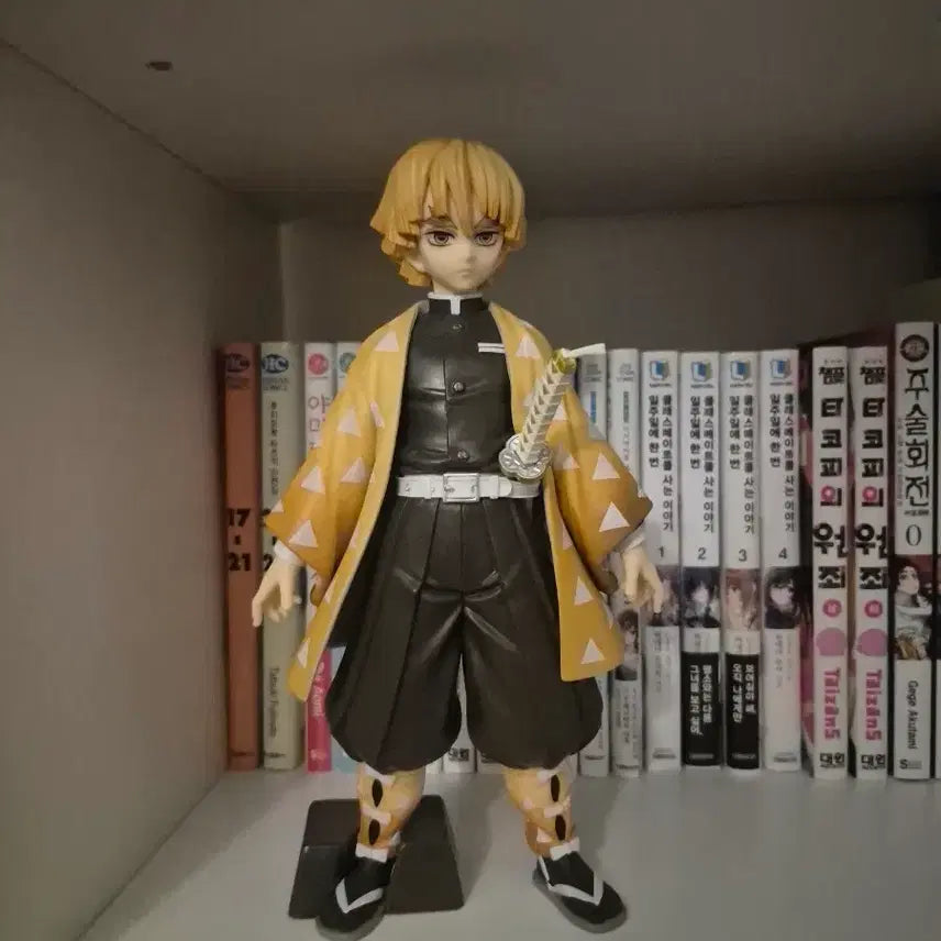 [BUNJANG] Zenitsu Agatsuma Figure / 급처) 젠이츠 피규어 싸게 판매합니다