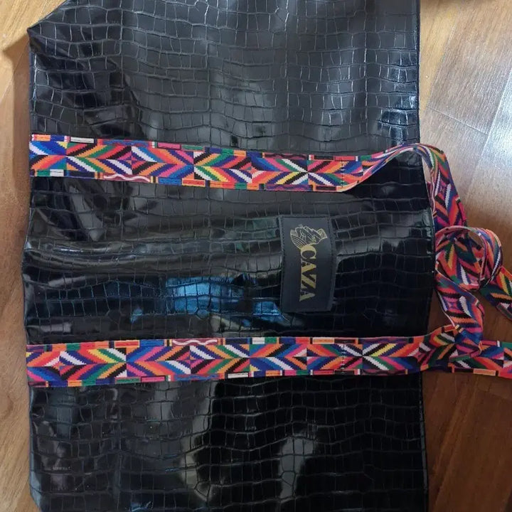 [BUNJANG] Embossed Crocodile Pattern Tote Bag with Decorative Strap / 토트백