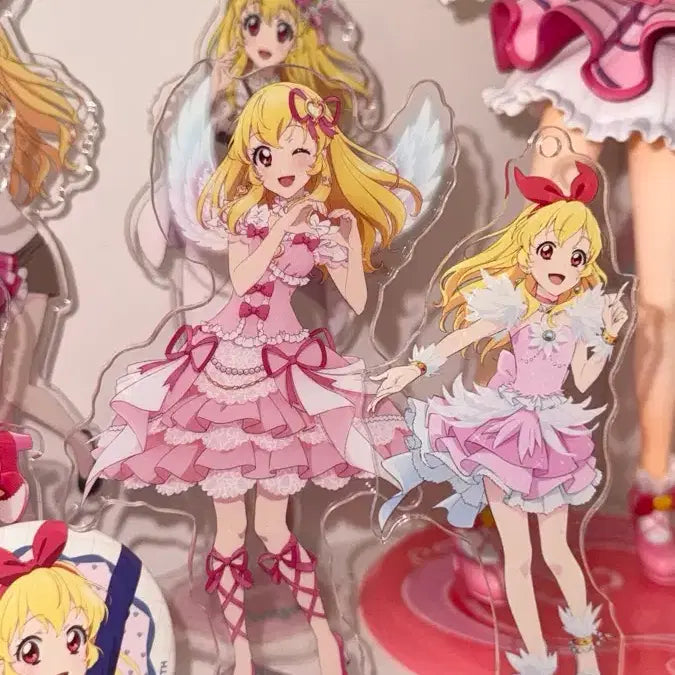 [BUNJANG] Aikatsu! Ringo Hoshimiya Aurora Kiss Acrylic Stand / 아이엠스타 아이카츠 라임 이치고 오로라키스 아크릴 스탠드