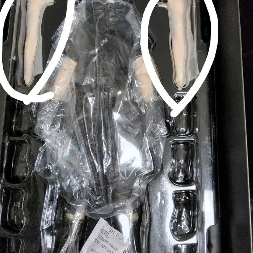 [BUNJANG] Game Toys 1/6 Final Fantasy XIII Noctis Silicone Arms (GT-010A) / 게임토이즈 1/6 파이널판타지13 - 녹티스(GT-010A) 실리콘 팔